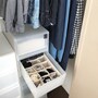 クローゼット収納実例：靴下の収納はごちゃごちゃしやすいもの。仕切りケースを使うとスッキリ見えて、かつ適正量もキープできる（出典：Roomclip「ニトリ/収納/おはようございます/マンション暮らし/無印良品/シンプルな暮らし…などのインテリア実例 - hiromin-626の部屋 - 」）