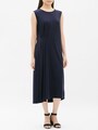 フロントタックワンピース（ノースリーブ） 2490円（税抜）