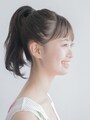 あごと耳をつなぐ延長線上の少し上に結び目を！