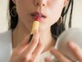 アラフォーの唇の色にはなにを塗るのが正解？
