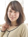 斜め前髪が色っぽい！大人のシンプルボブヘアスタイル