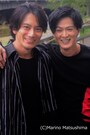  (右)新納慎也　神戸市出身。近作『パジャマゲーム』『パレード』『スルース～探偵～』等の舞台、TVドラマ『風雲児たち～蘭学革命篇～』など多彩に活躍。（左）小西遼生　東京都出身。近作『フランケンシュタイン』『戯伝写楽』『魔都夜曲』等の舞台、 TVドラマ『ドクターX』などで幅広く活躍している。（C）Marino Matsushima