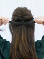 ハチ上のくるりんぱした毛束の上でくるりんぱする