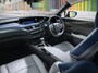 UXUX250h「version L」(インテリアカラー：コバルト)＜オプション装着車＞