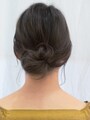 お団子をほぐすことでラフな雰囲気になる