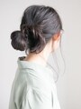 黒髪のお団子ヘアアレンジ！重たく見せないおしゃれな髪型