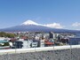 テラスから望む富士山