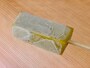 割りばしを刺し、冷凍庫に入れればアイスに