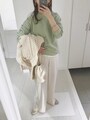 グリーン＆オフホワイトはナチュラルに明るく見せられる　出典：WEAR