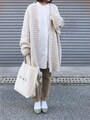 体型に合うベージュのパンツを一足持っておくと春にも万能に使えます　出典：WEAR