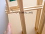 割り箸工作 ビー玉コースター　ビー玉がレールから落ちないようにレールの端に割り箸をつけておく
