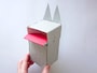 しかけ貯金箱の作り方手順、灰色画用紙を貼る