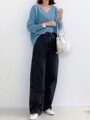 座っても苦しくない太めシルエットがおうち時間にもぴったり　出典：WEAR
