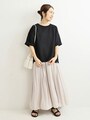 二の腕をナチュラルにカバーしてくれる5分袖は便利です　出典：WEAR