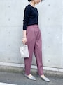 きれいめパンツでカラーを取り入れるのもおすすめ　出典：WEAR