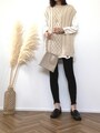 トレンドのニットベストはオーバーサイズで着るのがコツ　出典：WEAR