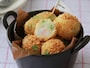 揚げない！えびとえんどう豆のミニコロッケ（出典：揚げない！えびとえんどう豆のミニコロッケ）
