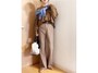 ベージュ系のワントーンにブルーを効かせてアクセントに　出典：WEAR
