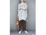 どんなコーデにも馴染む軽めのシアー素材が使いやすい　出典：WEAR
