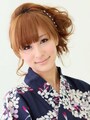 セミロングの浴衣に似合う髪型・横顔美人なサイドアップ
