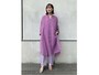 程よいきちんと感のあるシャツワンピースならカラーを思いっきり楽しめる　出典：WEAR