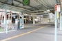 段差のない横須賀駅構内