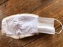 不織布マスクなどを内側に入れる
