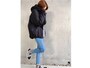 寒い日にも頼れるワークマンの防水・防風ジャケット　出典：WEAR