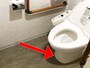 便器と床のスキマには……
