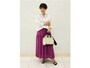 【OKコーデ】蒸し暑い日の白シャツコーデは、吸湿性の高いリネン素材が一押し　出典：WEAR