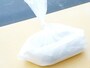 ポリ袋の空気はしっかり抜きます