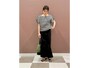 黒白のギンガムチェックブラウスはリネン素材で夏にぴったり　出典：WEAR