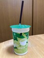 フィルム＆ストローで移動中でも飲める