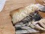 セブンイレブンの「さばの塩焼き」は骨なしになっているので食べやすい