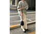 ふんわりカーディガンでフェミニンな着こなし　出典：WEAR