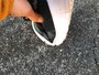 底部分は柔らかく、簡単に折れ曲がる