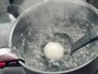 鍋に卵