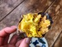 業務スーパーの「黄金の焼きいも」の中はホクホク