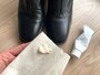 くつクリームは無色タイプなので、シューズやバッグの色に関わらず使用できます