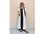 休日は前を開けてさらっと羽織るコーディネートにも　出典：StyleHint