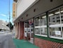 レトロな店舗の雰囲気にも癒される。ぜんざいのほかに、沖縄そばやたい焼きなどもオーダーできる