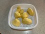 平たいお皿タイプの「レンジ蒸器」じゃがいもを蒸してみる