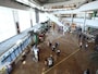 那覇空港2階は沖縄土産フロア。チェックイン前のショッピングにおすすめ （C）OCVB