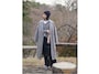 モノトーンコーデでニット帽をシックに見せて　出典：WEAR