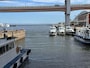 港で撮影した海