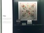 1064年頃に製作されたスカーフやバッグ