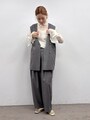 シアー素材のブラウスには華やかさがあり、オケージョン着にも使えます　出典：WEAR