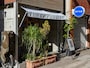 テイクアウトのほか、ドリンクやお酒とともに店内でのイートインも可