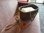 部屋から持参するカゴや革製のキーホルダーも可愛らしく気分を上げてくれる