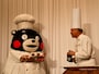 ハンバーガー、おいしそうだモン＝4月27日、福岡市